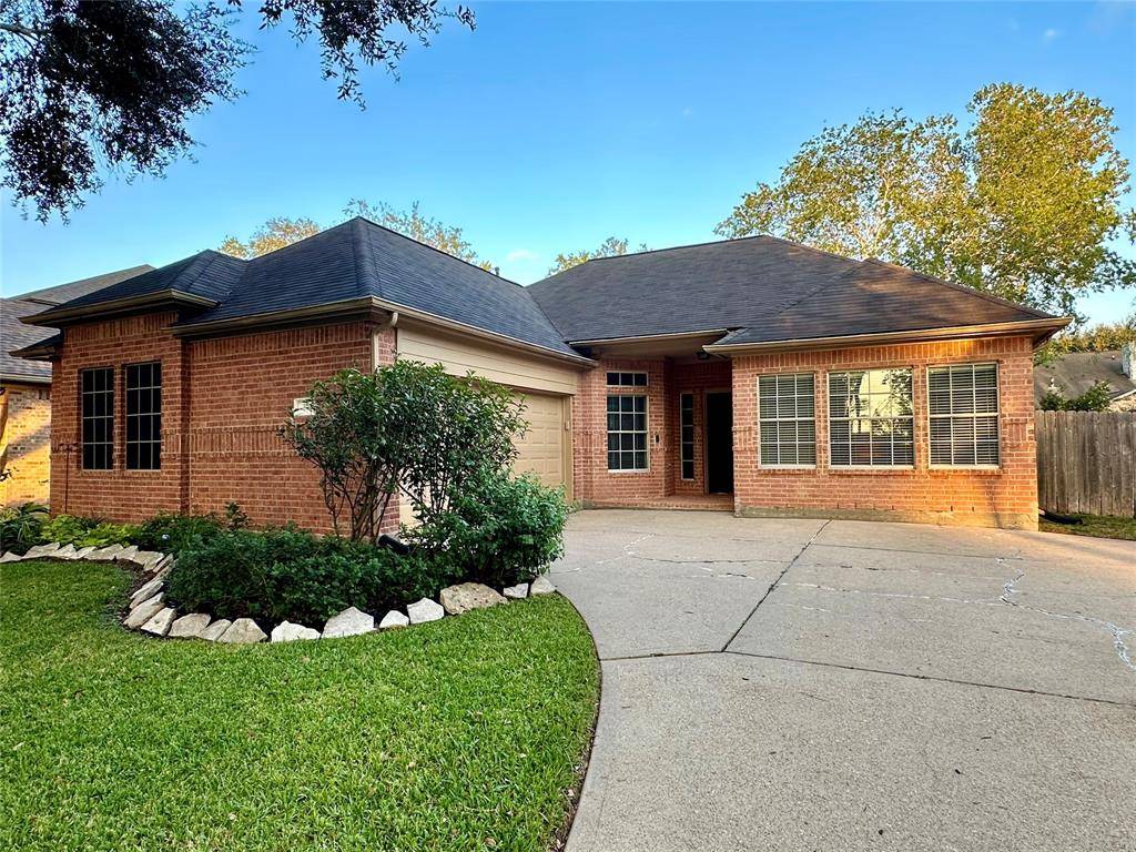 Sugar Land, TX 77479,511 High Meadows DR