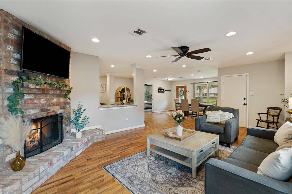 Houston, TX 77092,5011 Poinciana DR