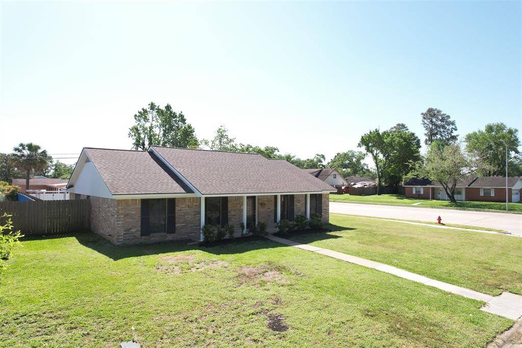 Houston, TX 77015,415 Sevenhampton LN