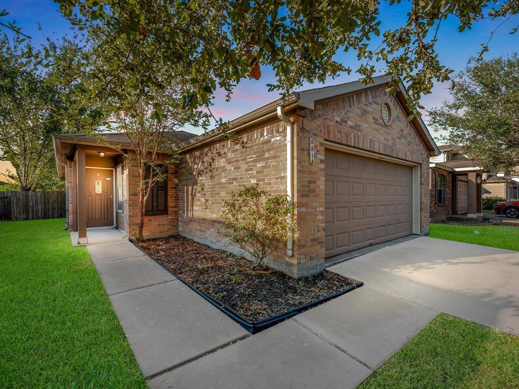 Houston, TX 77075,8814 Summerset Meadow CT