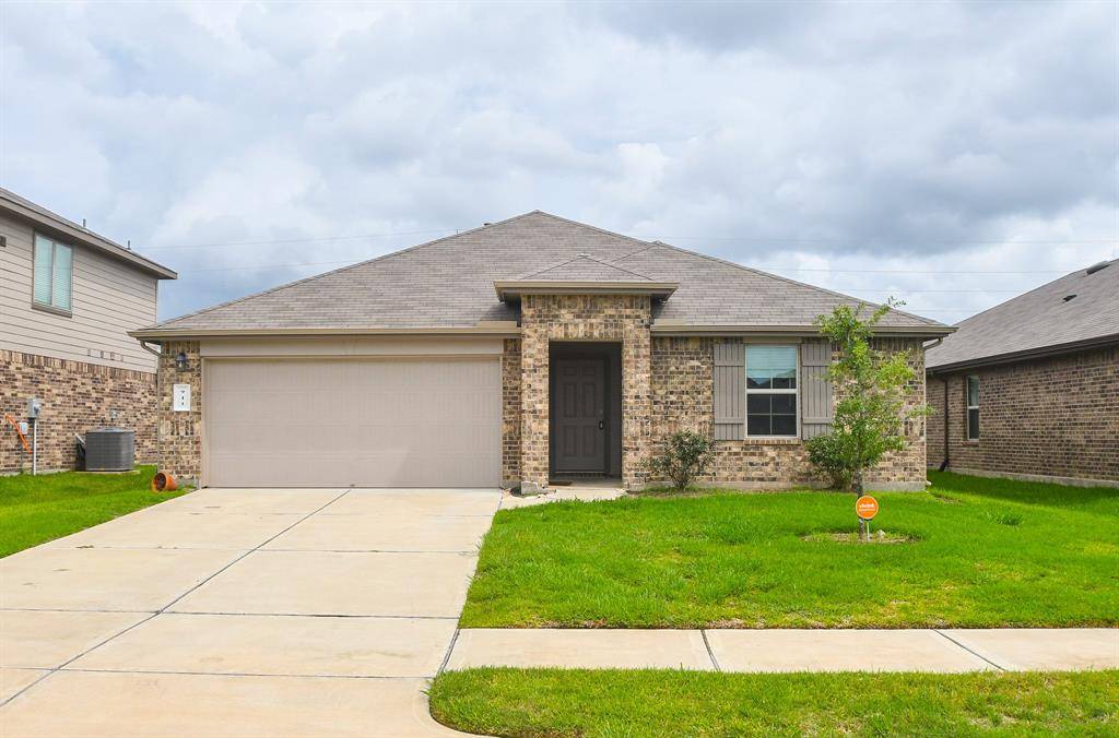 Rosharon, TX 77583,911 Petunia Falls LN