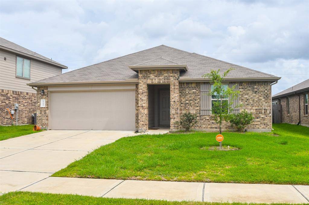 Rosharon, TX 77583,911 Petunia Falls LN