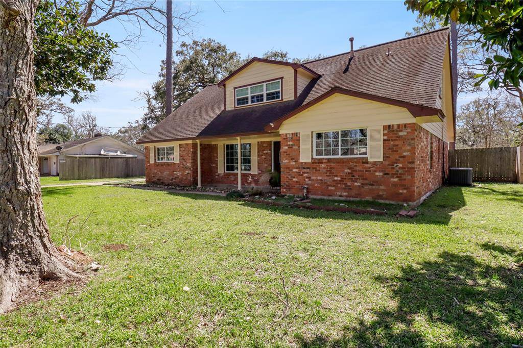 Lake Jackson, TX 77566,441 Southern Oaks DR