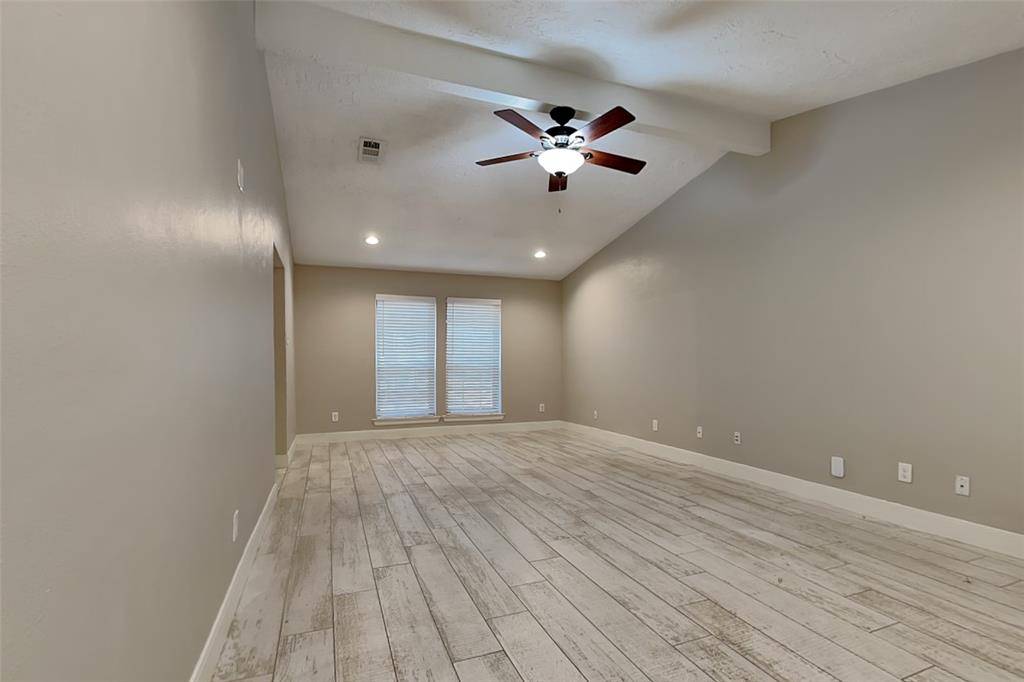 The Woodlands, TX 77381,34 E Wandering Oak DR