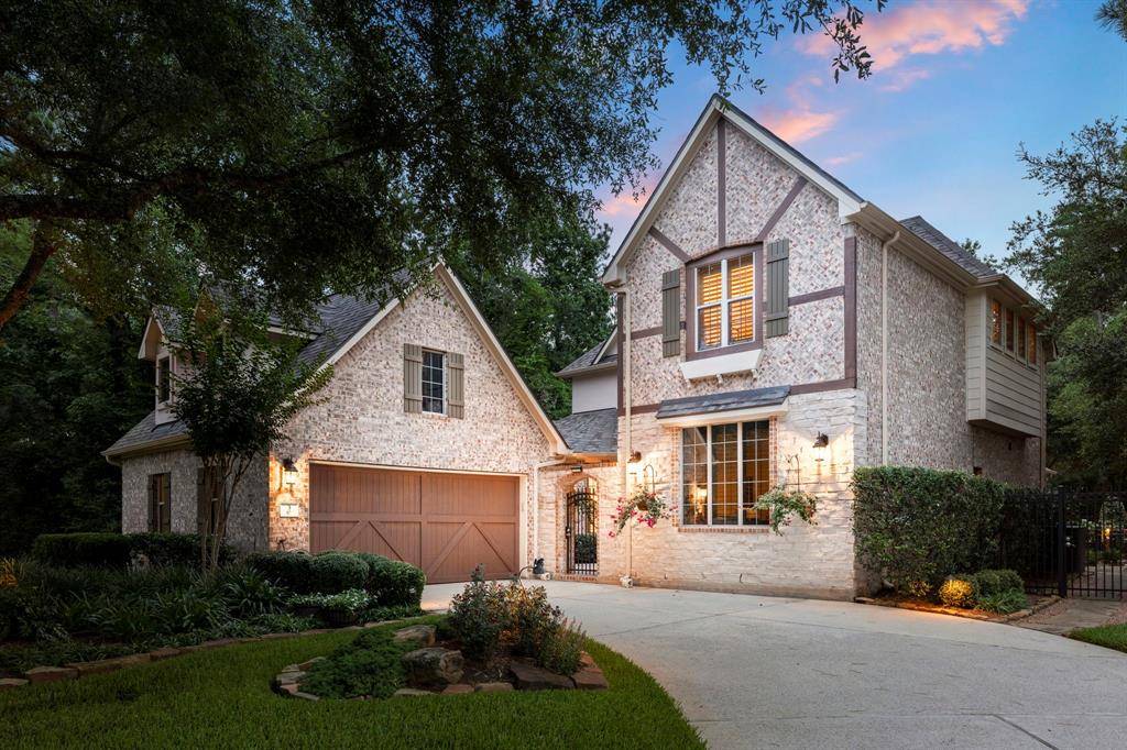 The Woodlands, TX 77382,3 Columbia Crest PL