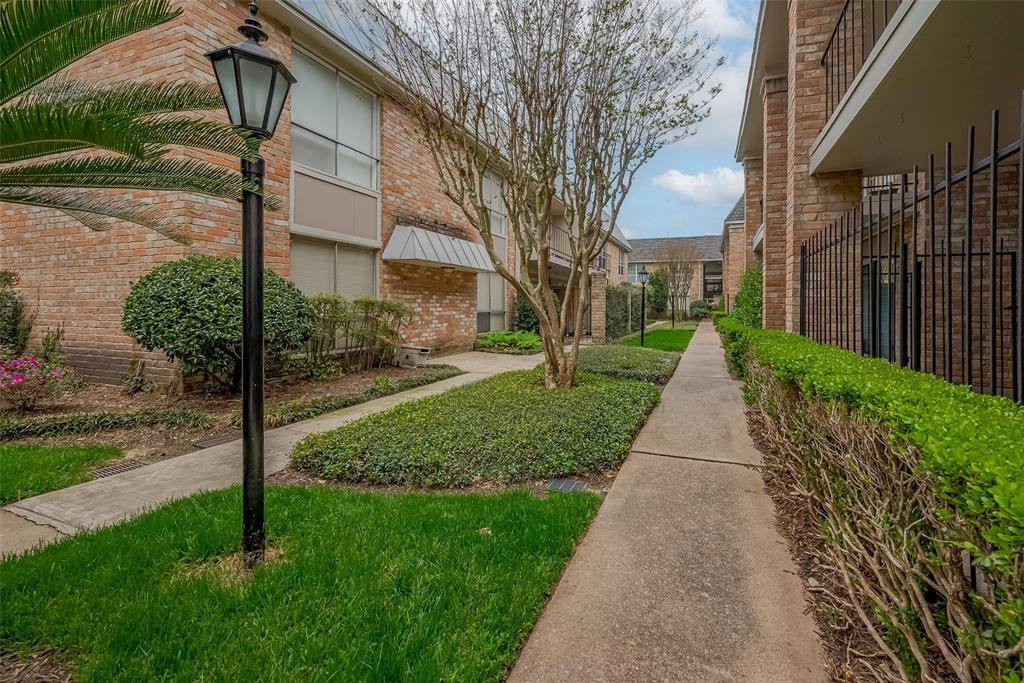 Houston, TX 77063,2224 S Piney Point RD S #216