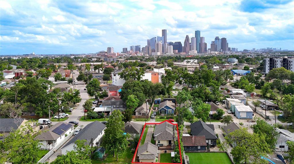 Houston, TX 77009,713 Mcintosh ST