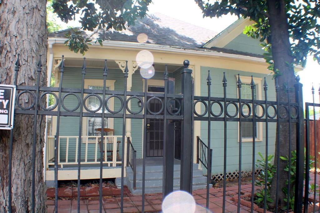 Houston, TX 77009,1611 Chapman ST