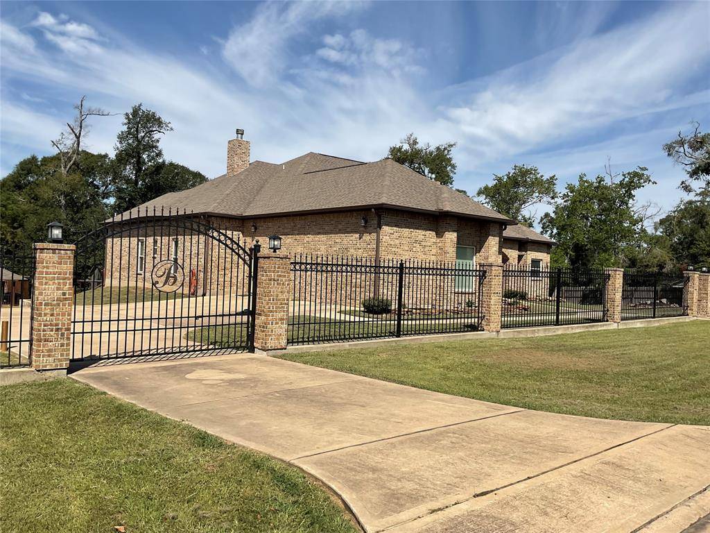 Hempstead, TX 77445,2415 16th ST