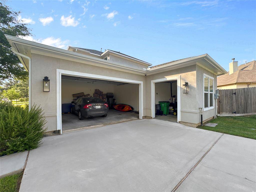 Montgomery, TX 77356,245 Bentwood DR