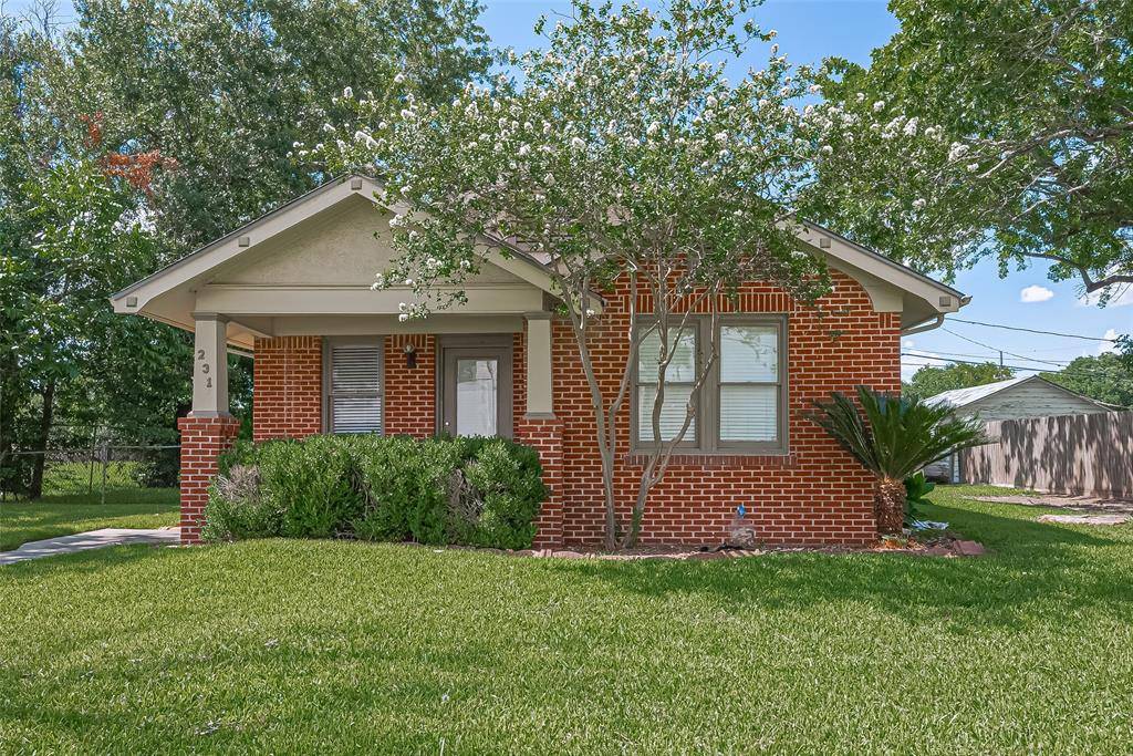 Sugar Land, TX 77498,231 Lakeview DR