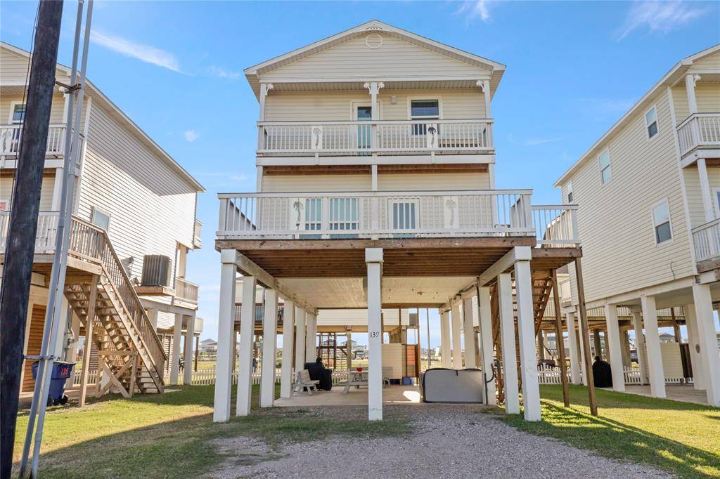 Surfside Beach, TX 77541,139 W Palm ST