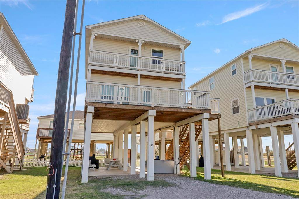 Surfside Beach, TX 77541,139 W Palm ST