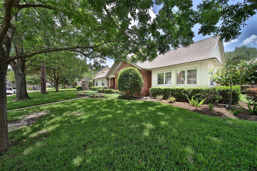 Houston, TX 77024,12402 Pinerock LN