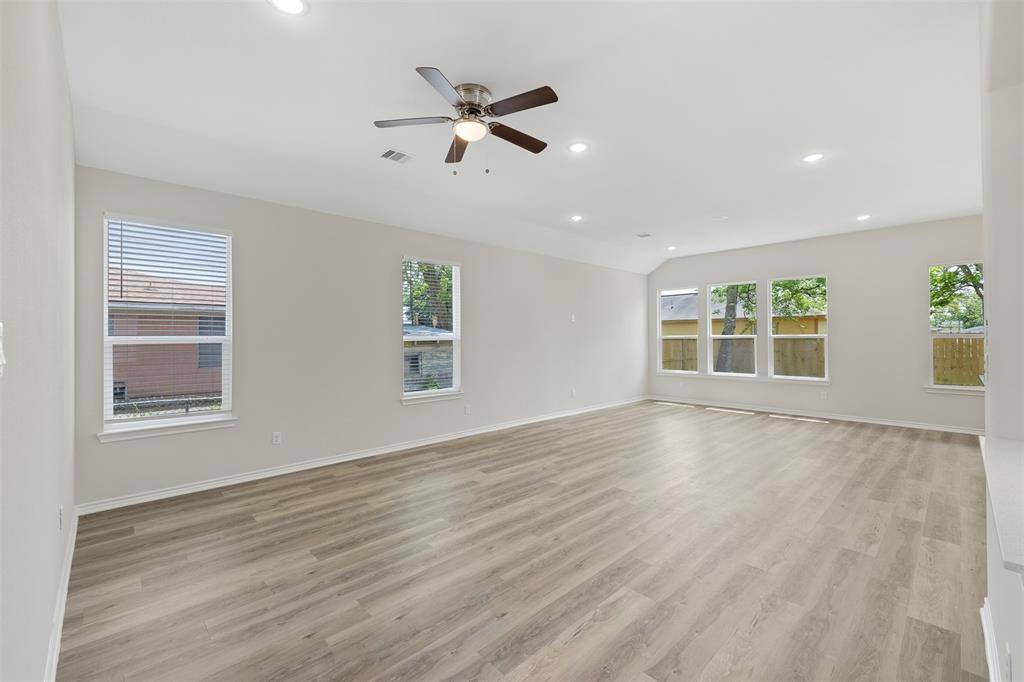 Columbus, TX 78934,1005 Bonham ST