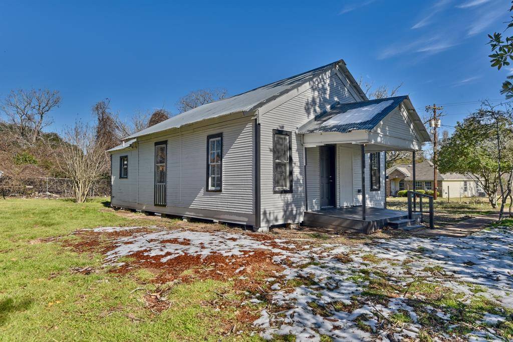 Bellville, TX 77418,216 S Church