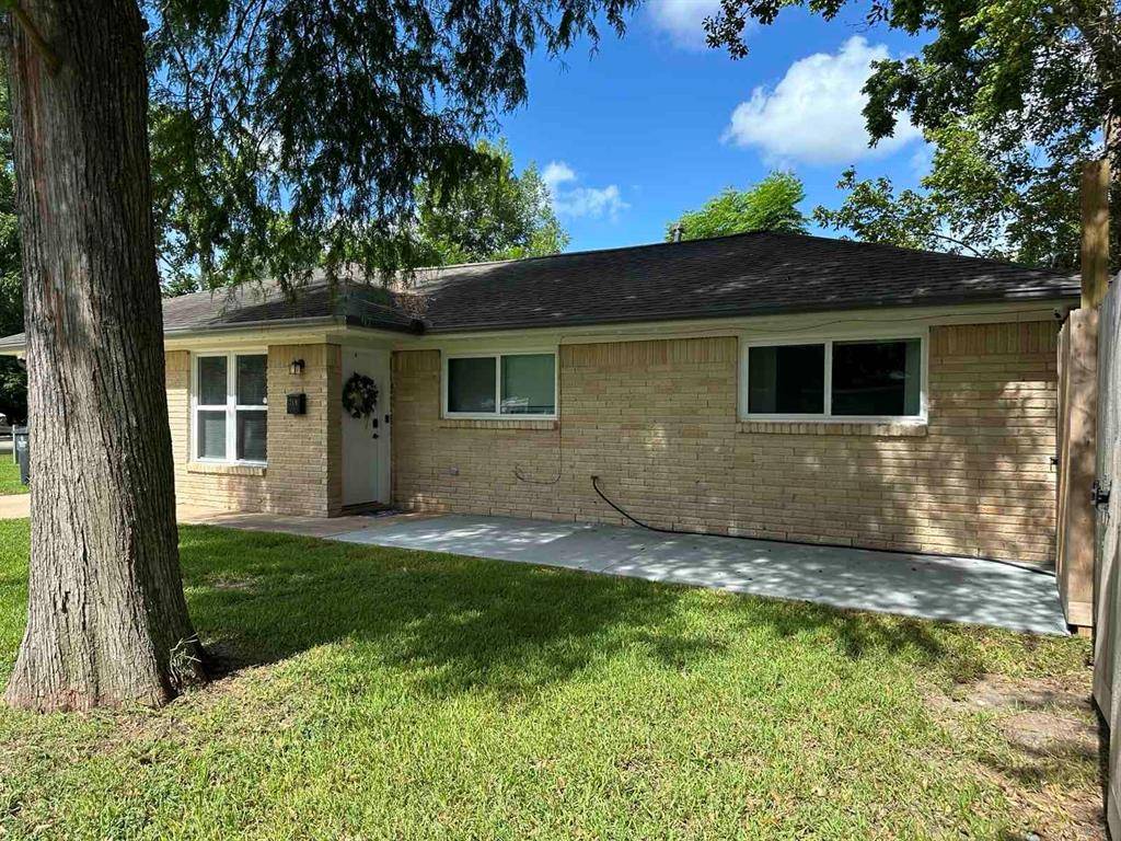 Alvin, TX 77511,318 N 4th ST