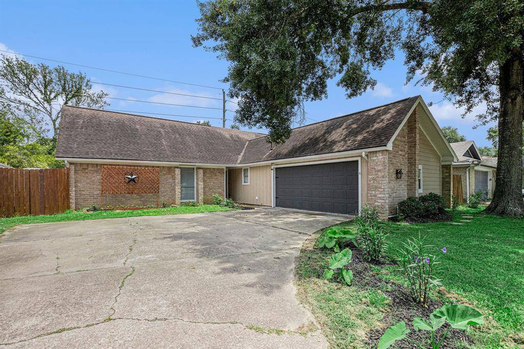 Houston, TX 77084,5022 Pine Cliff DR
