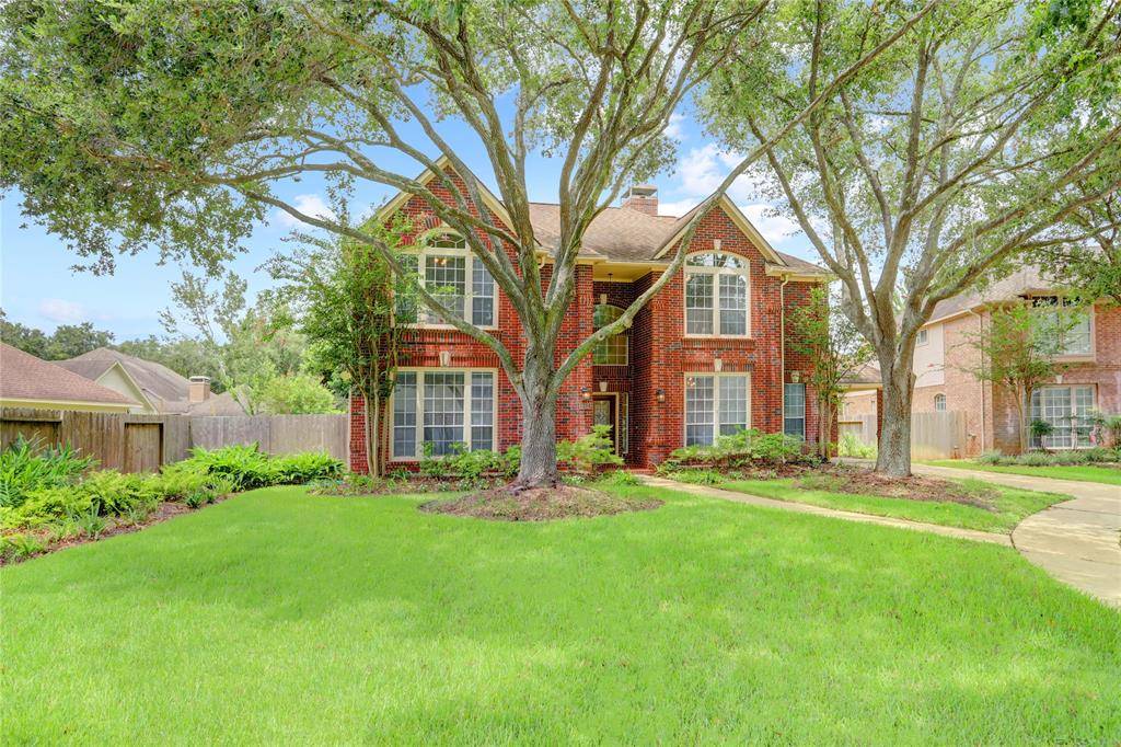 Sugar Land, TX 77479,802 WHITBY COURT