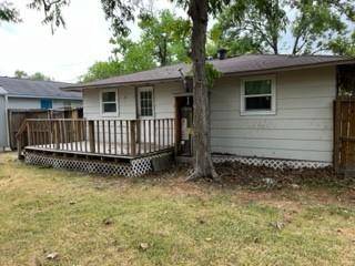 Highlands, TX 77562,210 Avenue D