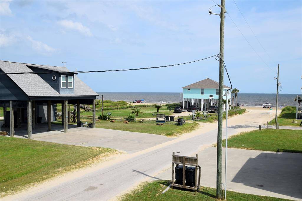 Crystal Beach, TX 77650,815 West LN