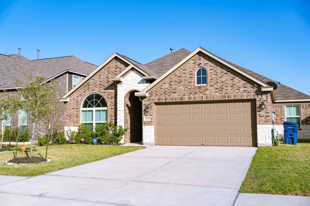 Rosenberg, TX 77471,1827 Walnut Green CIR