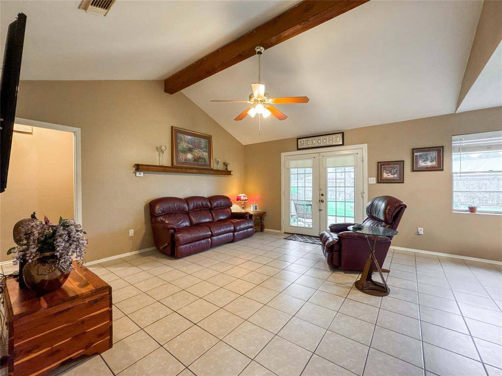 Angleton, TX 77515,720 E Murray ST