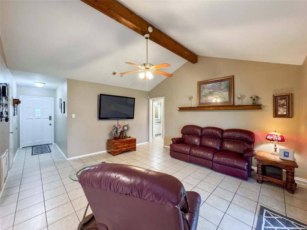 Angleton, TX 77515,720 E Murray ST