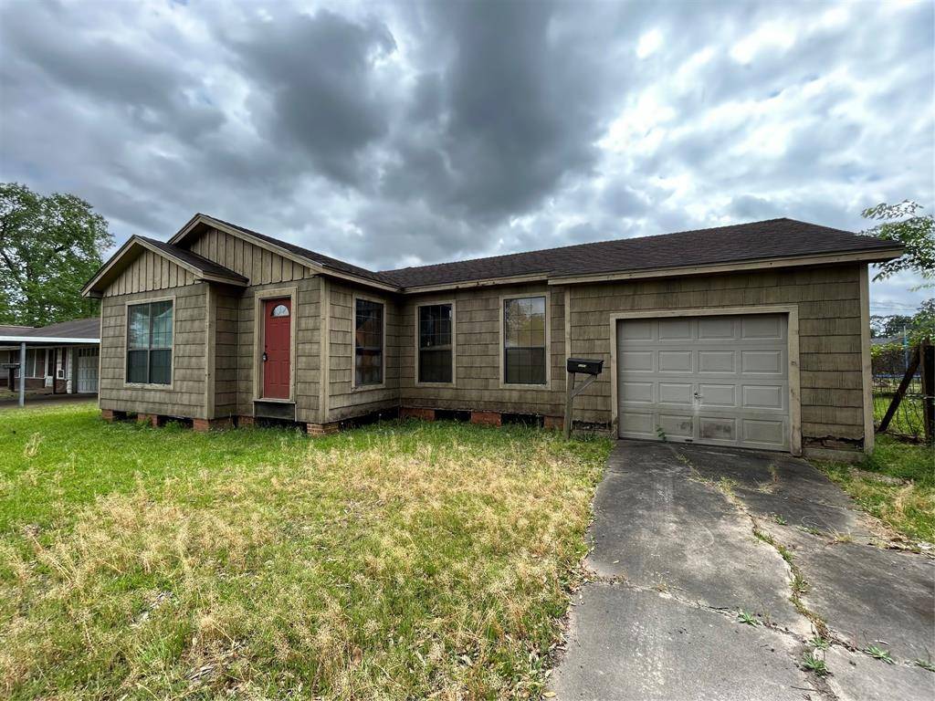 Beaumont, TX 77703,3295 Maplewood Lane