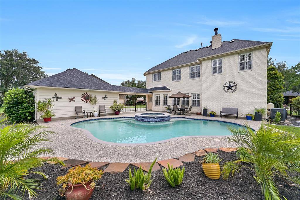 Friendswood, TX 77546,2906 Palmer DR