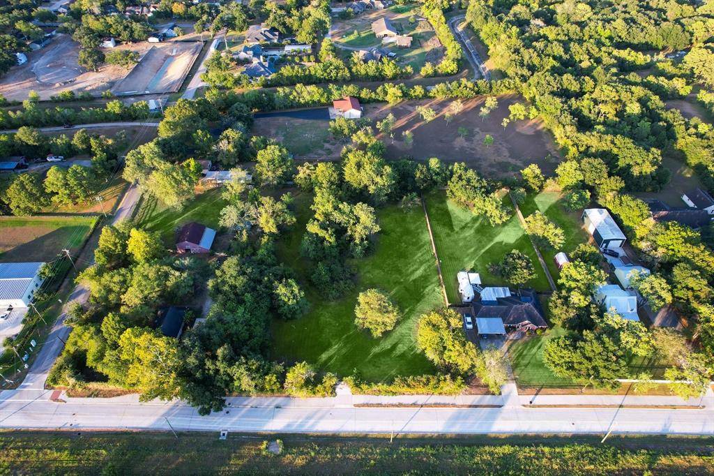 League City, TX 77573,810 DICKINSON