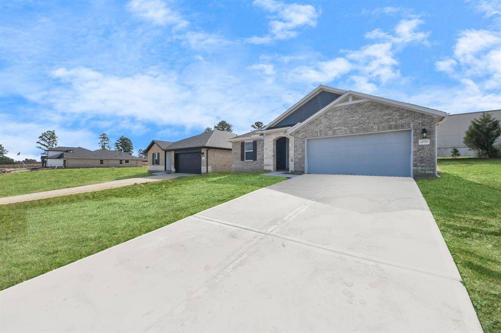 Montgomery, TX 77356,19757 Flag View DR