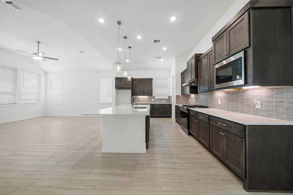 Conroe, TX 77302,18220 Saffron Sun ST