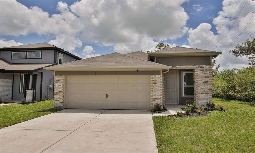 Angleton, TX 77515,100 Laura Leigh LN