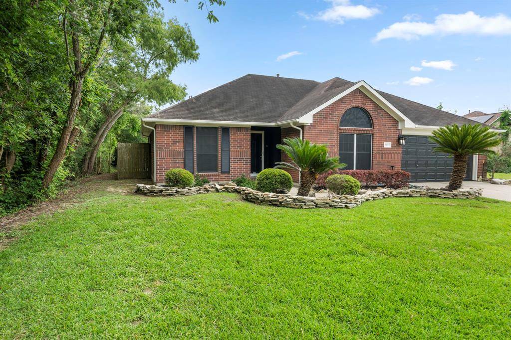 Dickinson, TX 77539,5802 Winding Brook DR