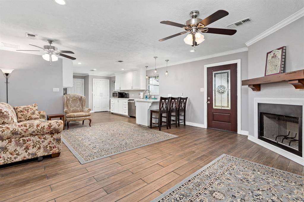 Sour Lake, TX 77659,314 Pinehurst DR
