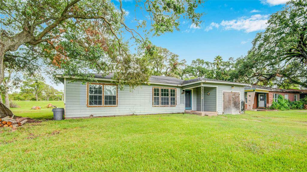 Clute, TX 77531,103 Lakewood DR