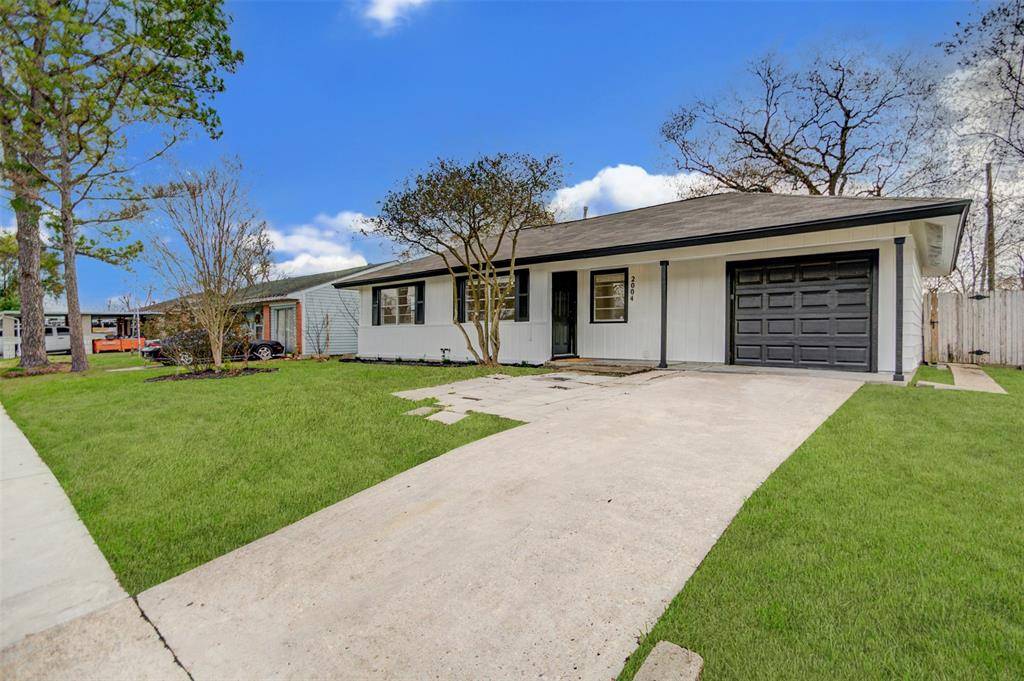 Pasadena, TX 77506,2004 Theresa ST