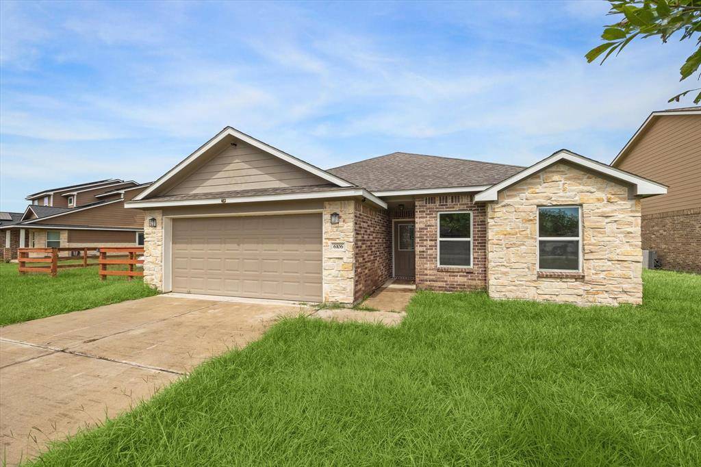 Angleton, TX 77515,6106 Stoney Brook DR