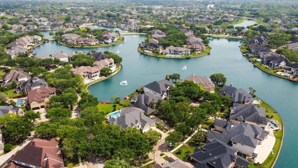 Sugar Land, TX 77479,8 Camden CT