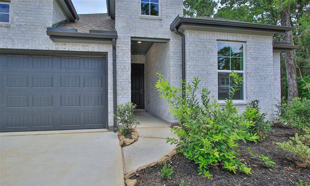 Willis, TX 77318,242 Brecon Buff DR