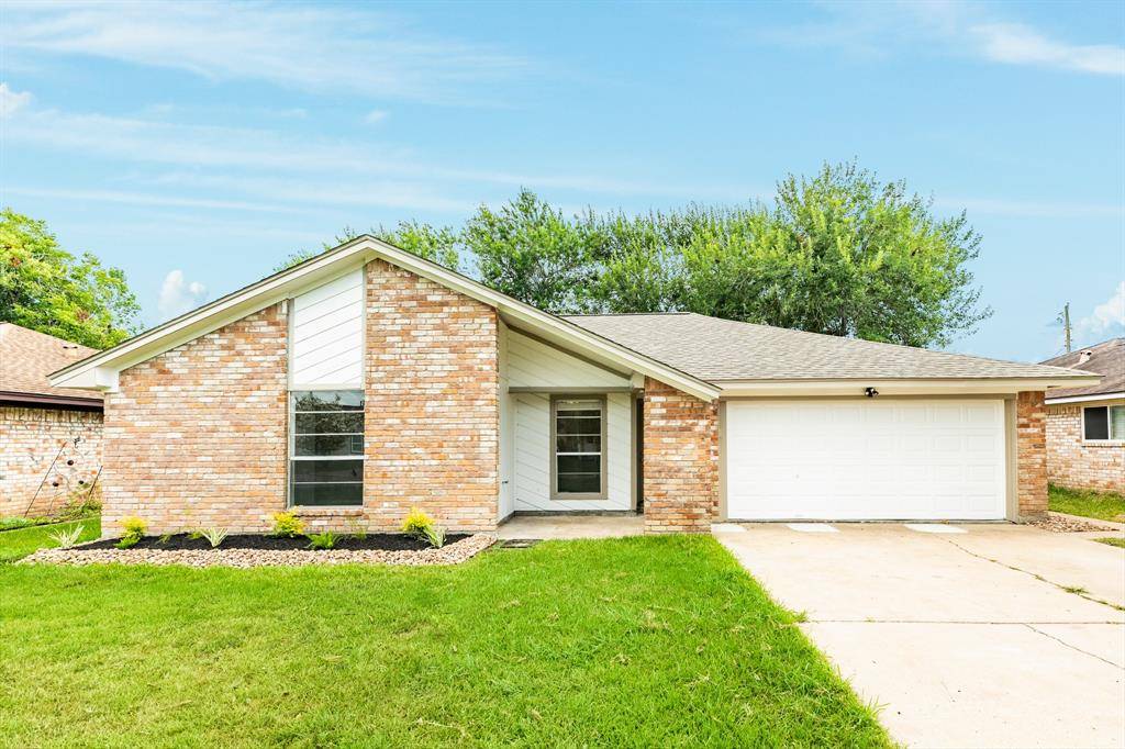 Angleton, TX 77515,1216 Clover DR