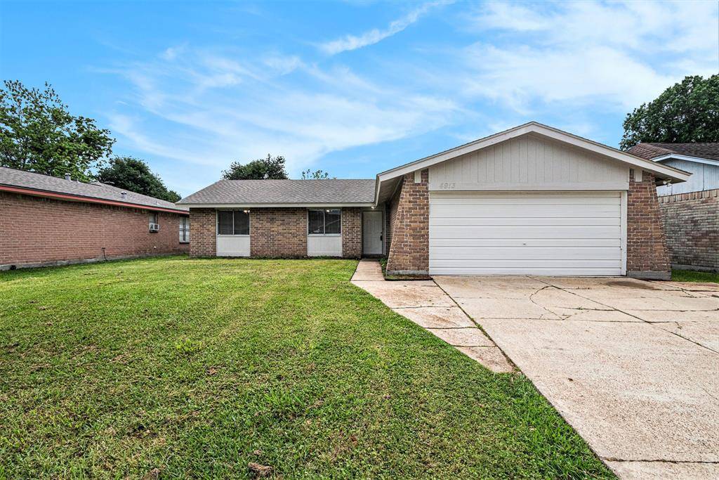 La Porte, TX 77571,4913 Crestway DR