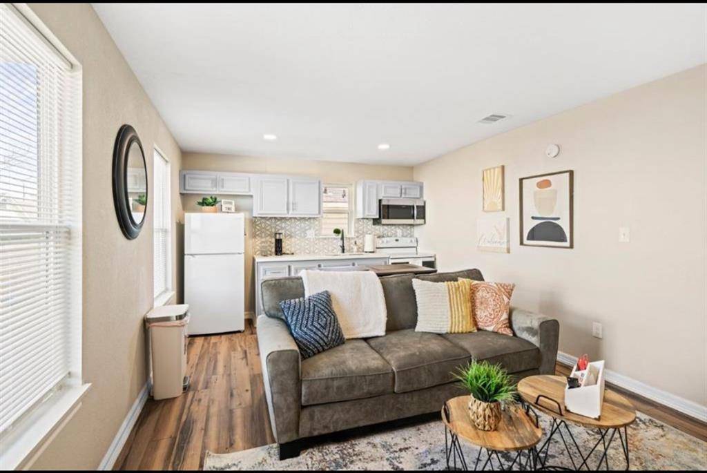 Houston, TX 77004,3801 Anita ST