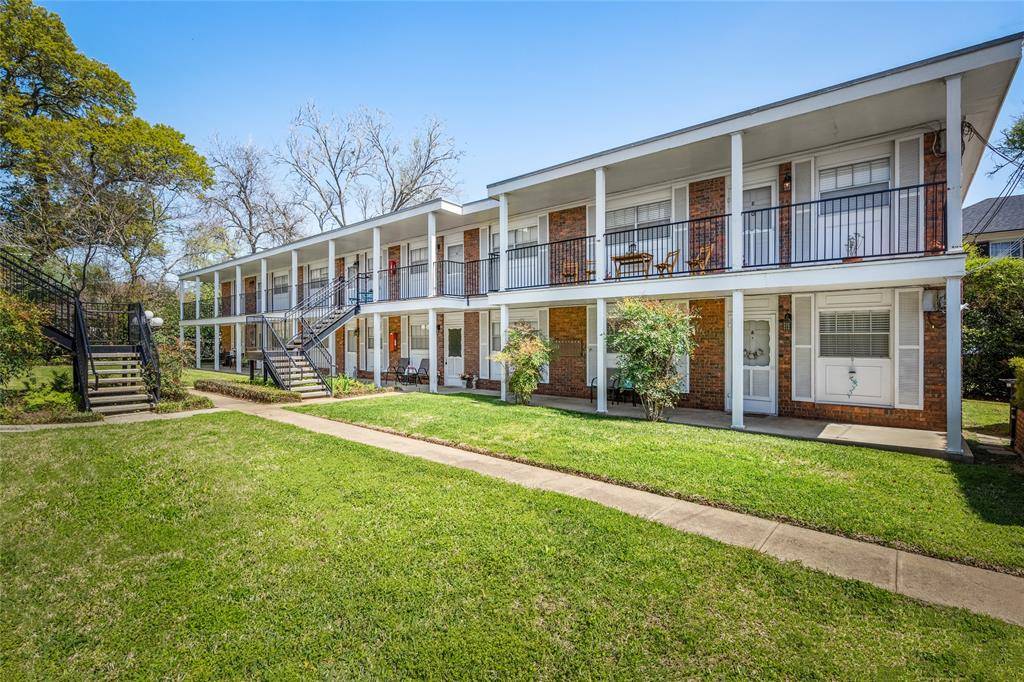 Brenham, TX 77833,401 E Main ST #5