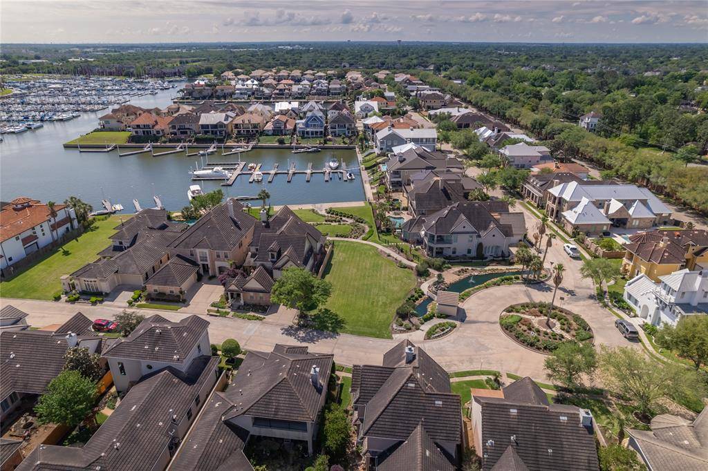 Kemah, TX 77565,726 Harborside WAY