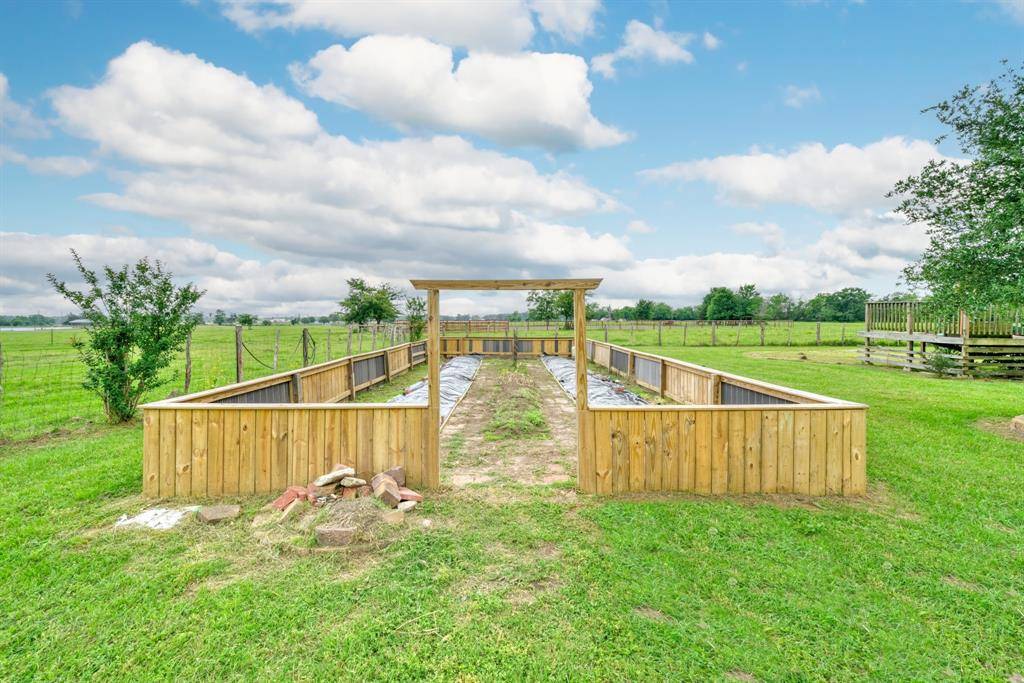 Madisonville, TX 77864,2266 Dutton LN
