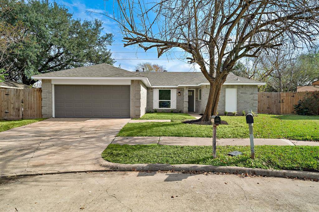 Pearland, TX 77584,1143 E Brompton DR