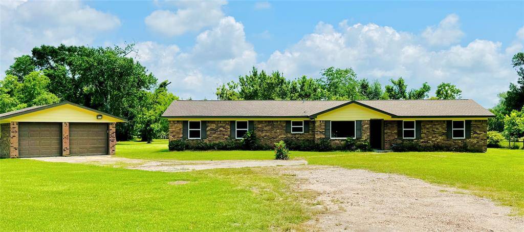 Sweeny, TX 77480,1434 County Road 878a