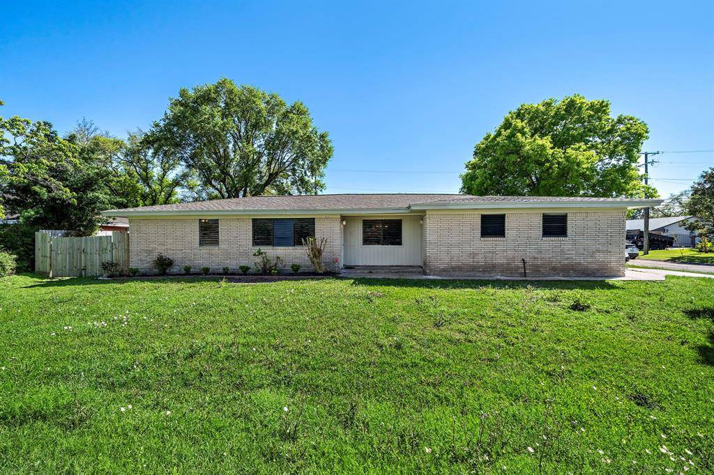 Texas City, TX 77590,1033 25th AVE N